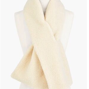 Talbots Sherpa Scarf - pull through